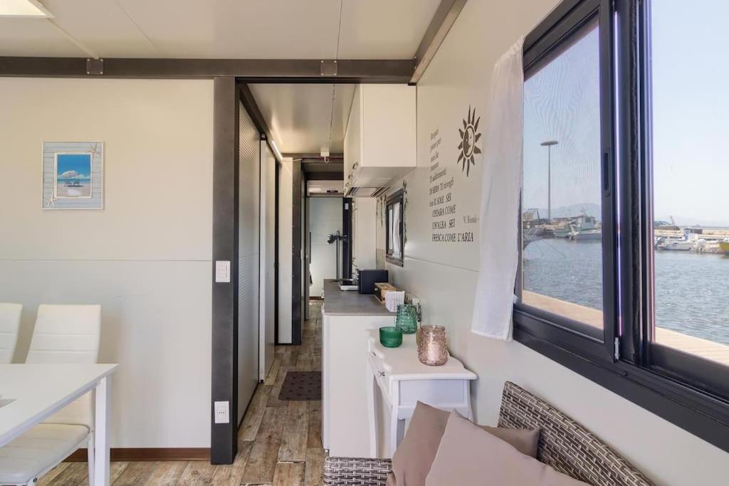 Houseboat Sardinia Suite Cagliari Extérieur photo